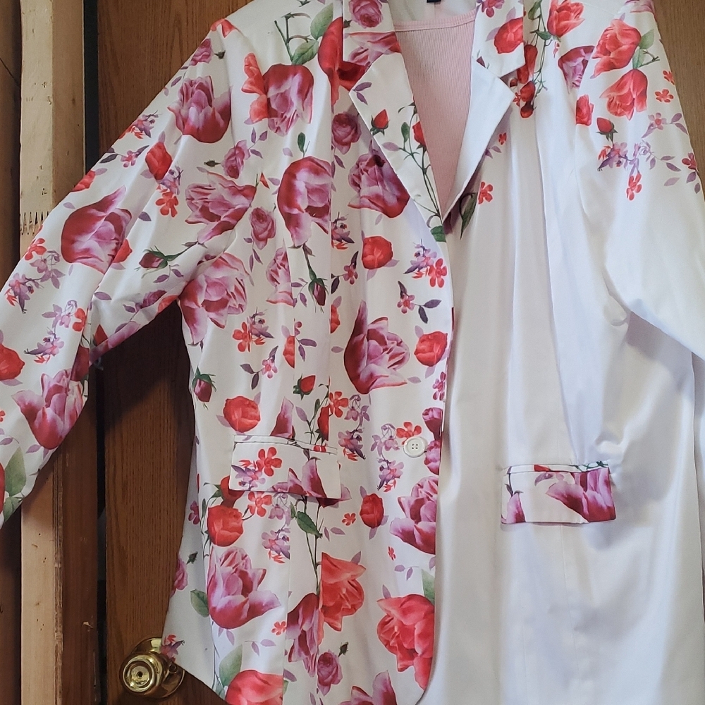 Denim 24/7 White and Pink Blazer - Picture 2 of 6